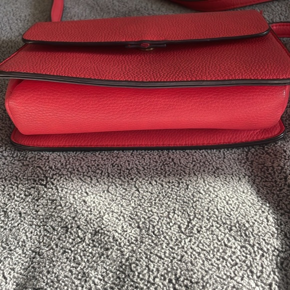 Street Level Crossbody Handbag - Picture 3 of 14